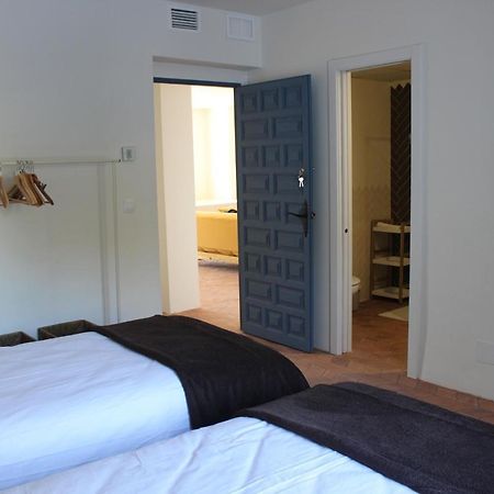 Cortijo El Puente Guest House บีญวยลา ภายนอก รูปภาพ
