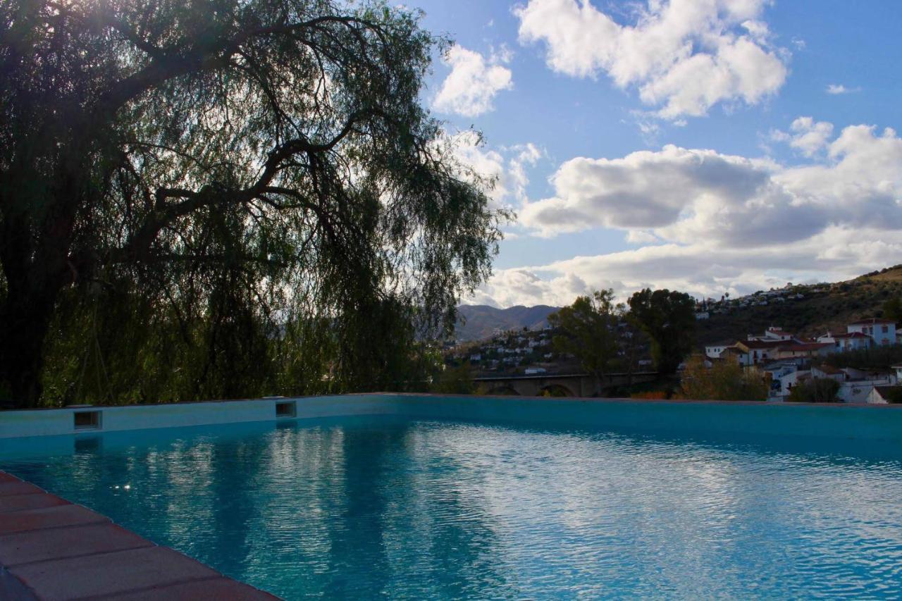 Cortijo El Puente Guest House บีญวยลา ภายนอก รูปภาพ