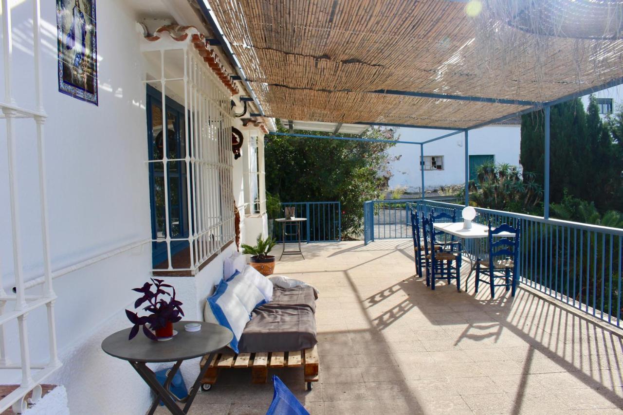 Cortijo El Puente Guest House บีญวยลา ภายนอก รูปภาพ