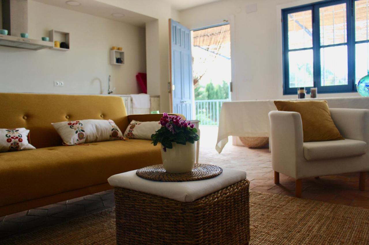 Cortijo El Puente Guest House บีญวยลา ภายนอก รูปภาพ